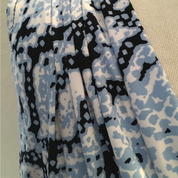 Calvin Klein Cowl Neck Sleeveless Top/Shell - black/white/light blue - 3X - NWT - Picture 8 of 8